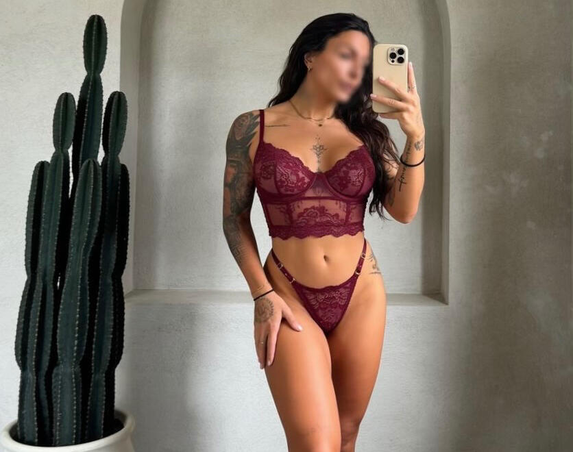 Louisa Hot Stones – Relaxing Sensual Massage in Townsville Professional hot stone massage treatment with a spicy twist.